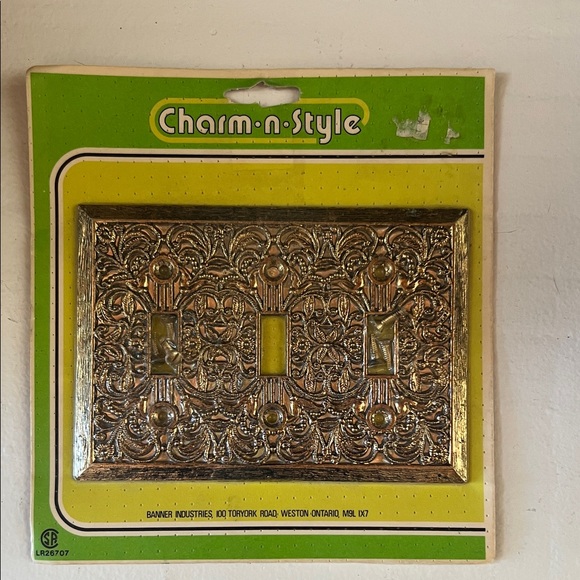 Vintage Gold Ornate Wall Triple Switch Plate New in Packaging - Picture 1 of 4